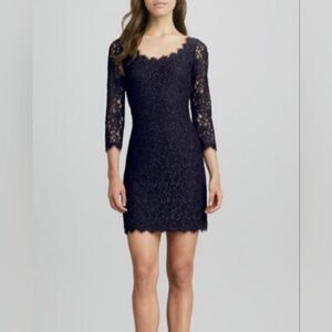 Diane von Furstenberg Zarita long sleeve  navy Lace Dress size 6